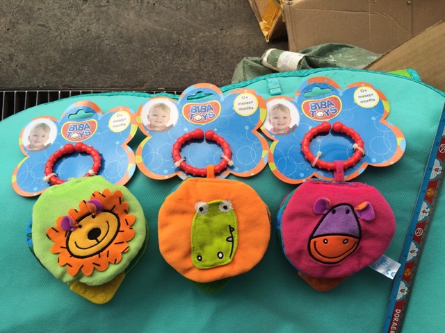 CH911 ของเล่นผ้าหนังสือผ้ายางกัดมุมแขวนเปลหรือรถเข็น เล่มละ