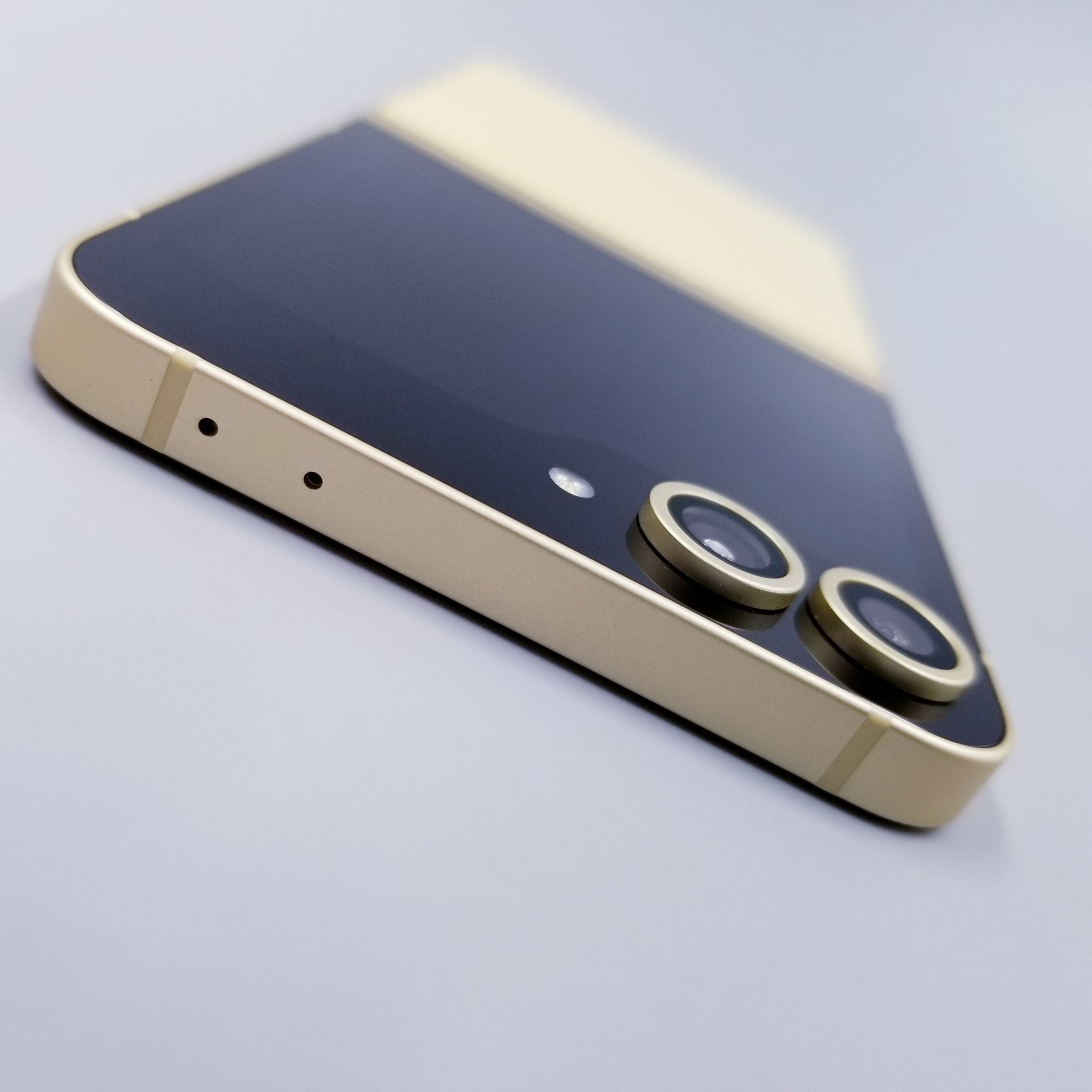 🍍Samsung Galaxy Z Flip6 (12+256GB) Yellow (5G) 🍍🍍มาแล้ว!! Flip6 #ศูนย์ไทย สเปคแรง จอพับได้ พกพาง่าย ราคาเบาๆ!! 🍍