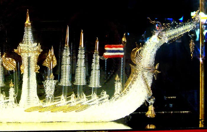 งานเป่าแก้วเรือสุพรรณหงษ์ 12 นิ้ว ของขวัญให้ลูกค้า ของขวัญให้ผู้ใหญ่