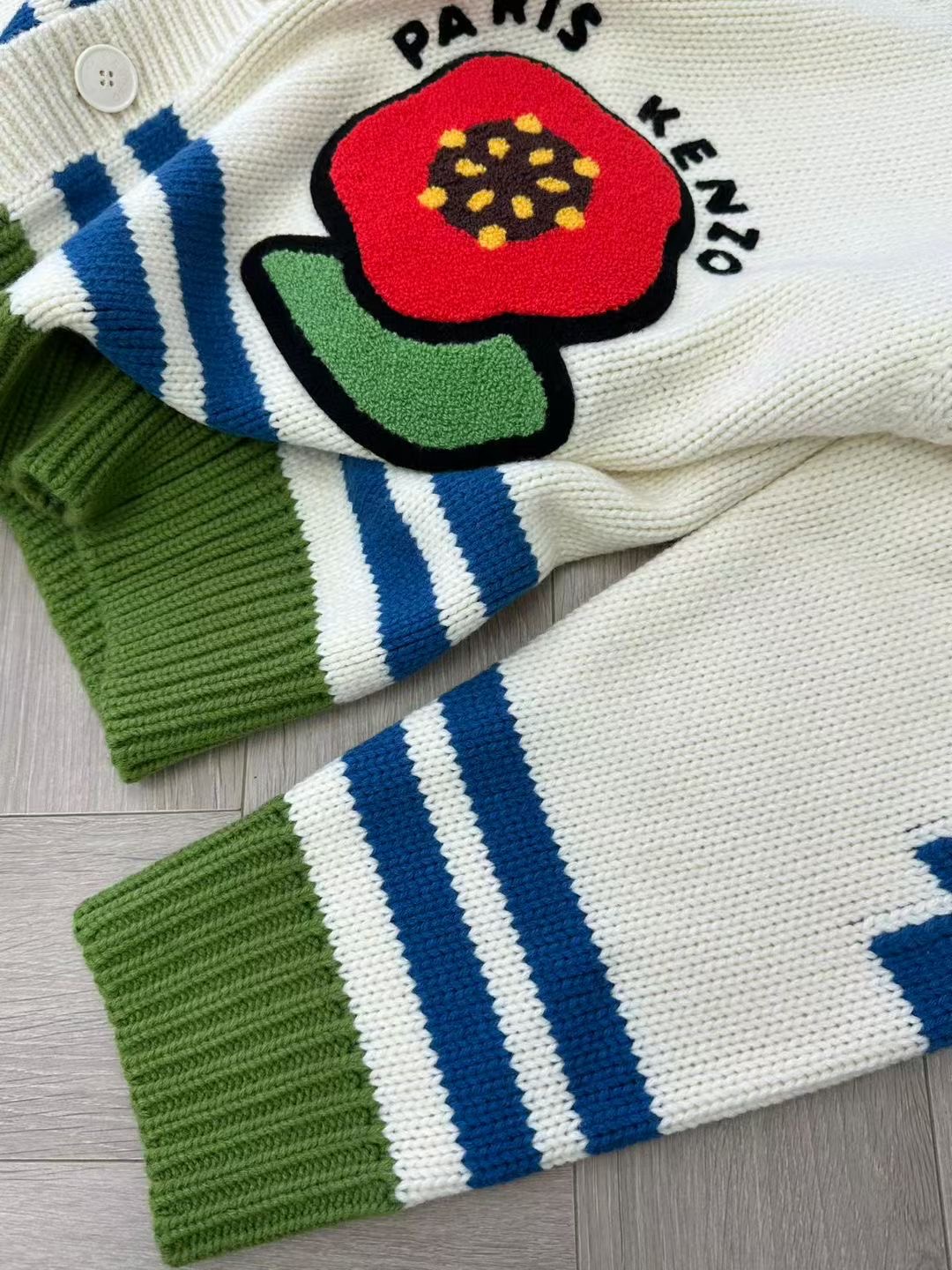 **do** เสื้อคาดิแกนกันหนาว KENZO Pop' genderless cardigan in wool ใส่ได้ ชาย หญิง สินค้าใหม่ ของแท้