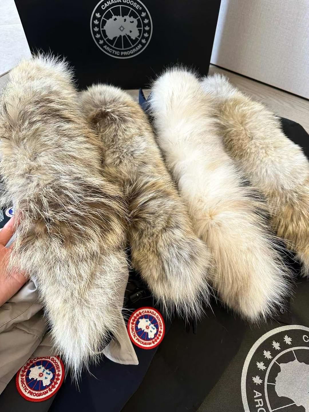 เสื้อแจ๊คเก็ต Canada goose Wyndham Parka ใส่ได้ชายหญิง ฮู้ดขนเฟอร์ถอดแยกได้ สินค้าใหม่ ของแท้