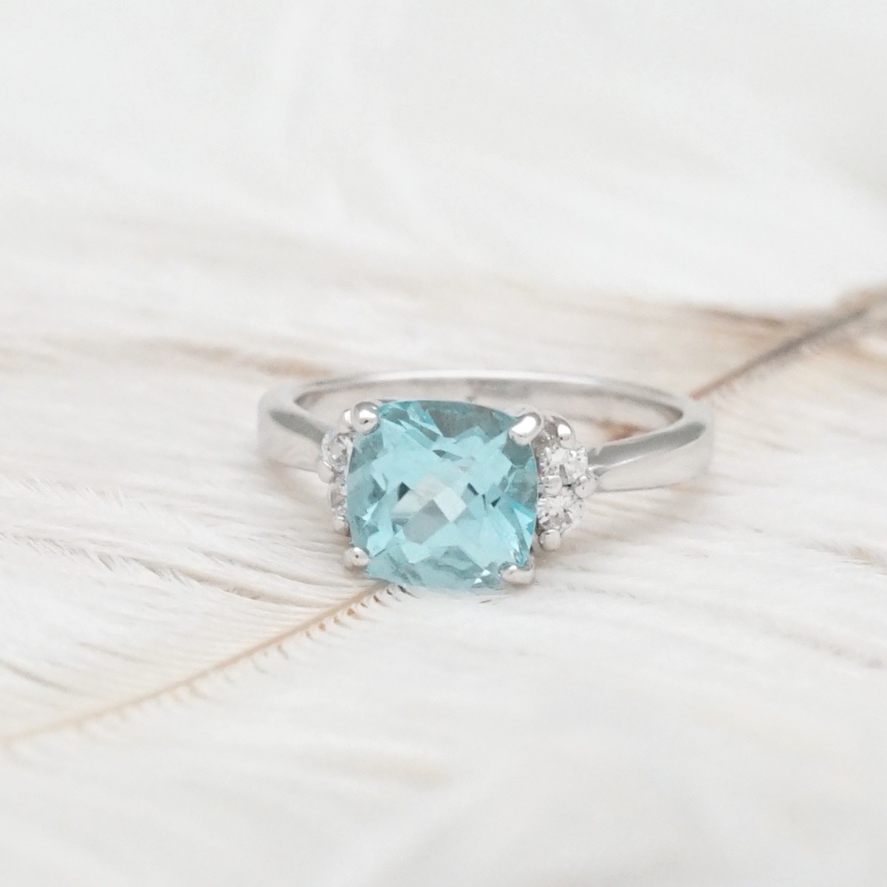 Artisan by NK - แหวนเงิน แท้ ฝังด้วยพลอย บลูโทแพซ แท้ (Silver Ring with Natural Blue Topaz)