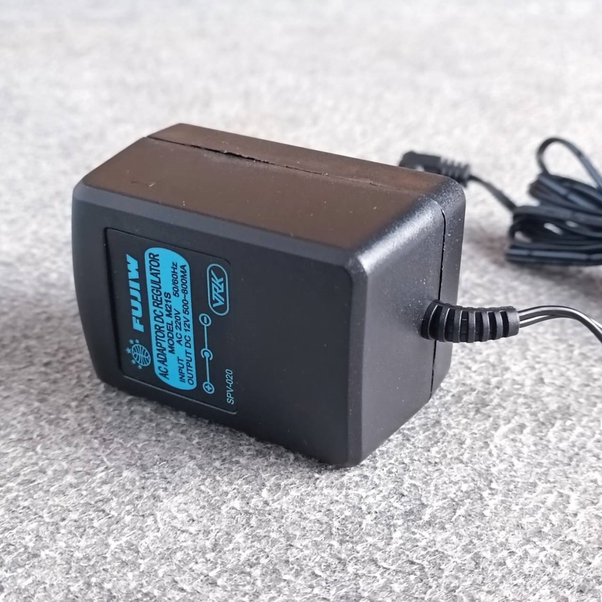 Adaptor FUJIW M21S 12V (ขั้ว +ใน -นอก) positive polarity 800mA มีเรคกูเลเตอร์ ให้ไฟเรียบ M 21 S อะแด๊บเตอร์