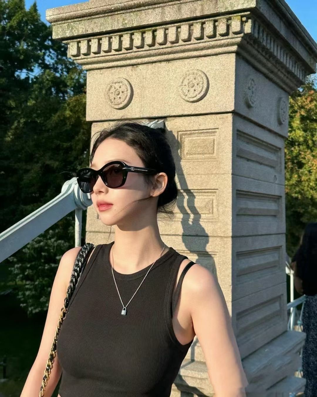 **do** แว่นตากันแดด Chanel BUTTERFLY SUNGLASSES ลายกระ ขนาด 55mm สินค้าใหม่ ของแท้