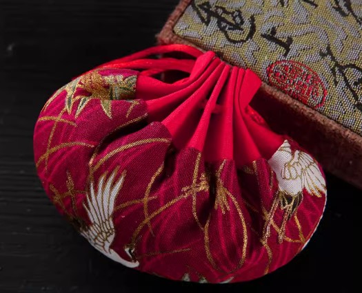 ถุงผ้าใส่เครื่องหอม ดอกไม้แห้ง เครื่องประดับ ถุงผ้าทรงกลม ลายนกกระเรียน ของขวัญของชำร่วย งานแต่งงาน 406779