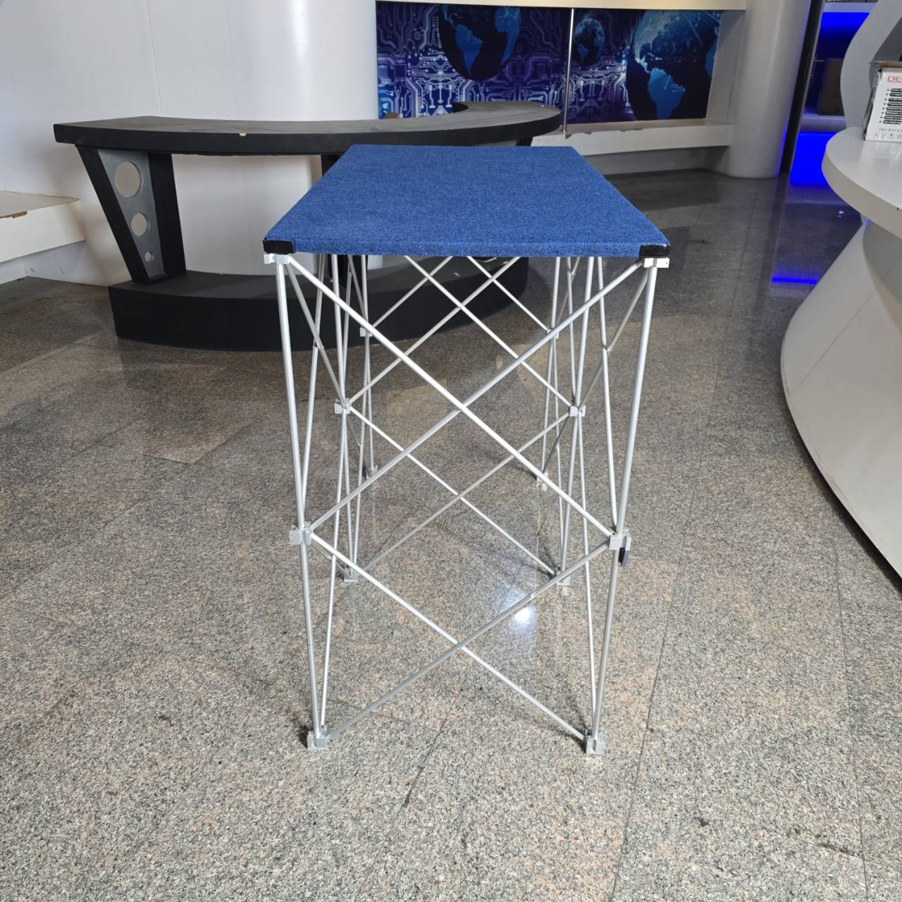 ลดล้างสต็อค เวทีQUIKFRAME PRO DF1x2 60x116สูง103 โต๊ะ เวที เวทีสำเร็จรูป เวทีอเนกประสงค์ เวทีพับอเนกประสงค์ เอไอ-ไพศาล