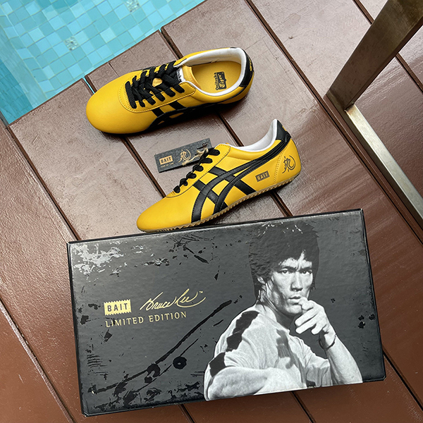 รองเท้าโอนิ ไทชิ Yellow / Black (X Bruce LEE) Rare item (Sz 38 euro คู่ที่ 038/100)