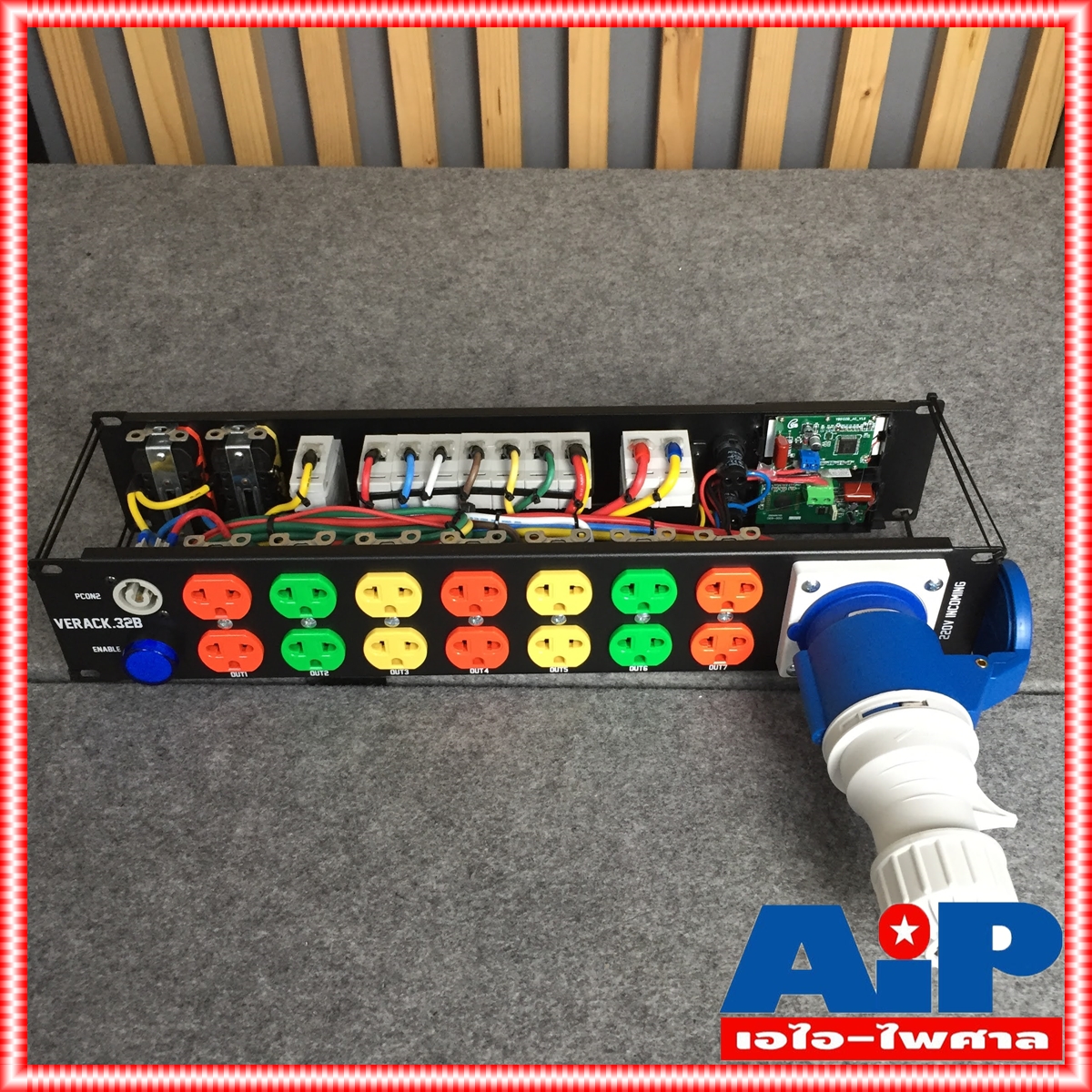 TECHCRON AC-32A M2 ชุดโหลดไฟ ชุดจ่ายไฟ AC 32A ชุดโหลดไฟใช้งานกับเพาเวอร์แอมป์ ชุดจ่ายไฟ 2 หน้าจอ สินค้าโรงงาน MEGATECH