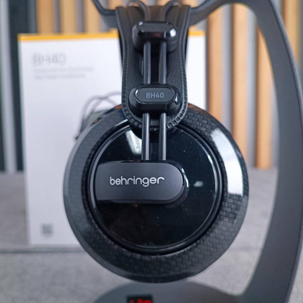 ราคาเฉพาะหูฟังไม่รวมขาแขวน BEHRINGER BH-40 หูฟัง หูฟังครอบหู หูฟังมอนิเตอร์ หูฟังสตูดิโอ Studio Monitoring Headphones BH 40 BH40 เอไอ-ไพศาล