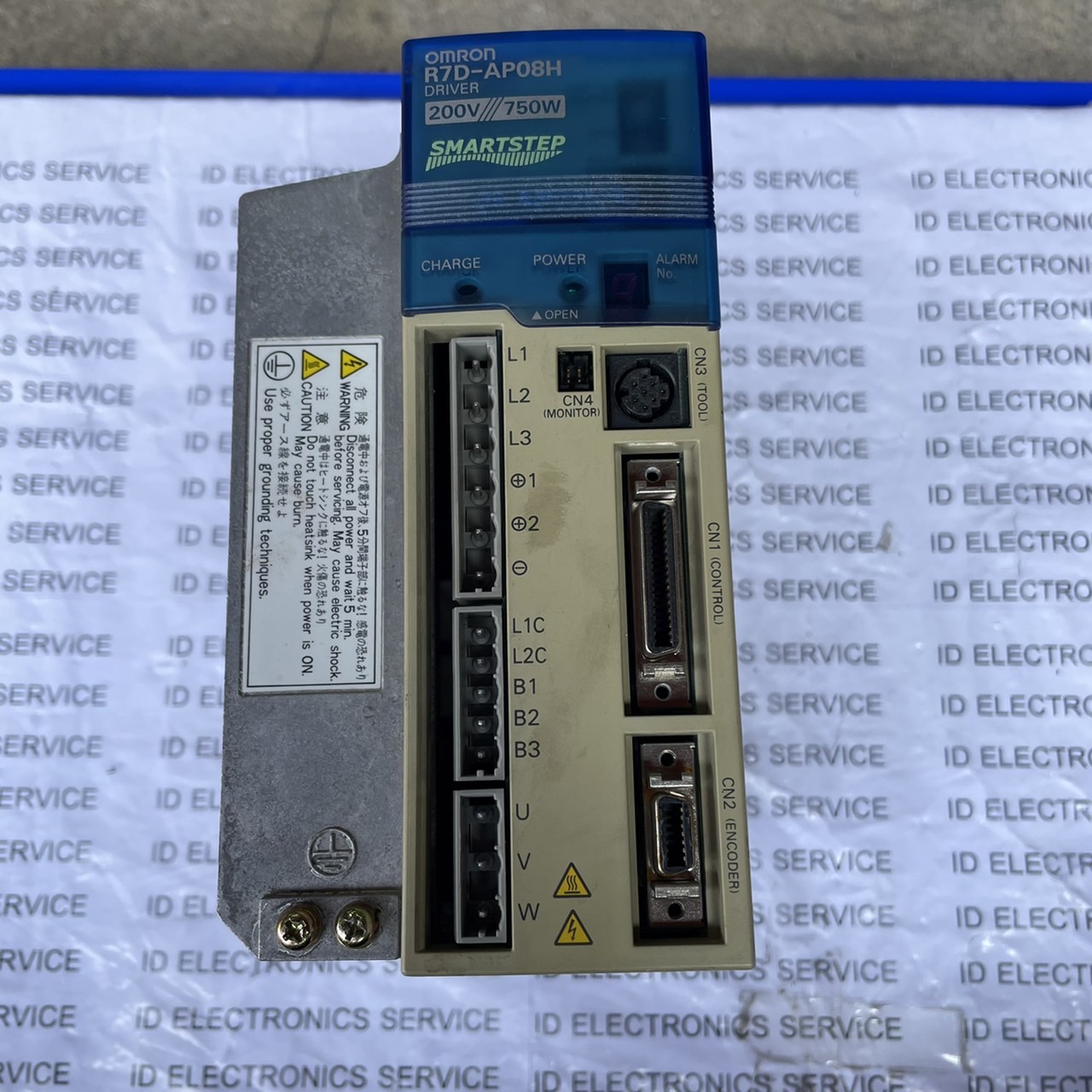 R7D-AP08H SERVO DRIVE "OMRON"