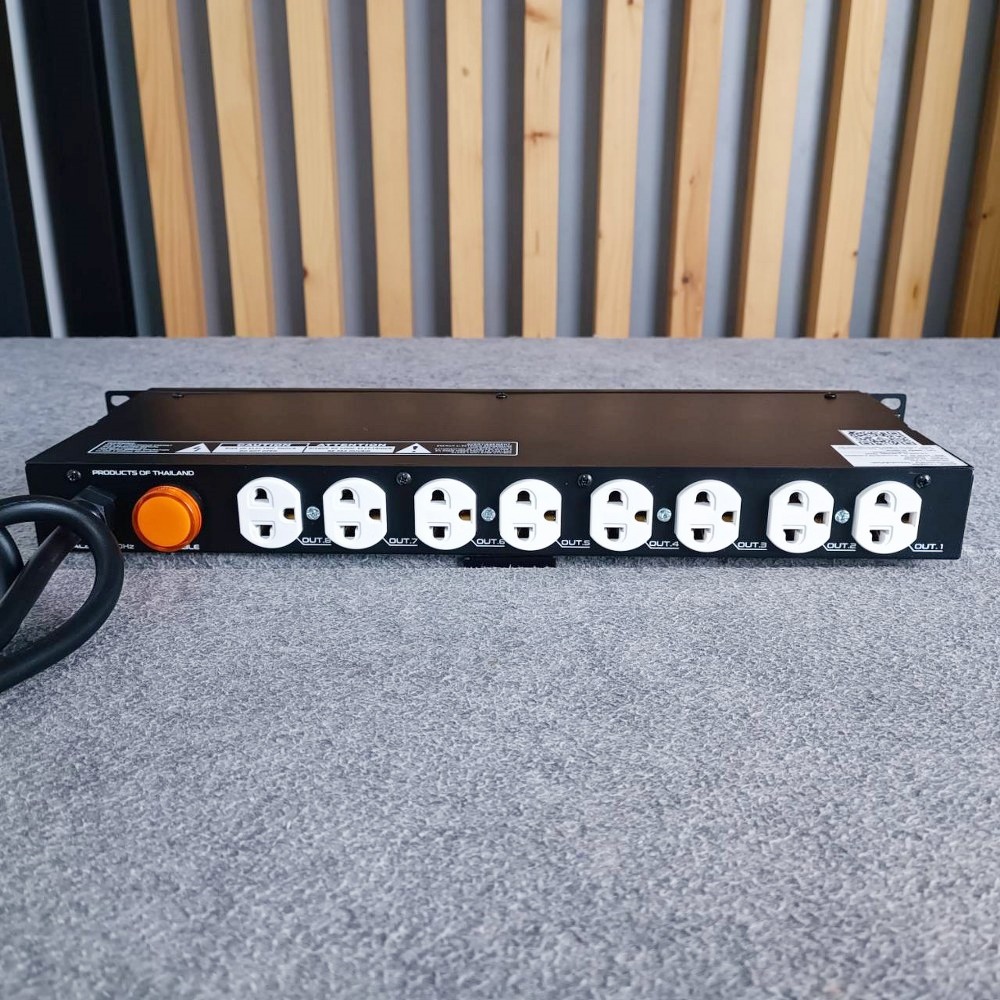 ปลั๊กขาว COMSON AEC-10 รุ่นใหม่ ปลั๊กRACK 12ช่อง มิเตอร์ วัด4แบบ AEC10 AEC 10 ปลั๊กพ่วงติดแร็ค ปลั๊กรางจ่ายกระแสไฟ คอมสัน หน้าจอแสดงผลและเบรกเกอร์ เอไอ-ไพศาล