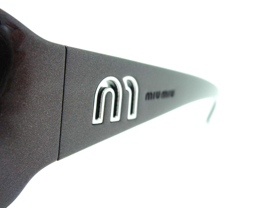 แว่นกันแดด MIU MIU สวยและเก๋มากมากค่ะ ของแท้100%และถูกสุดๆ ส่งตรงจากUS.ค่ะ