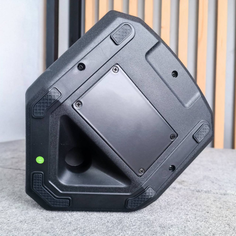 PROEL FreeOneX ลำโพงพกพา 6 นิ้ว แอมป์ในตัว ความดัง 115 dB 400 วัตต์ Class-D มีแบตในตัว โปรเอล Free-OneX Free OneX เอไอ-ไพศาล