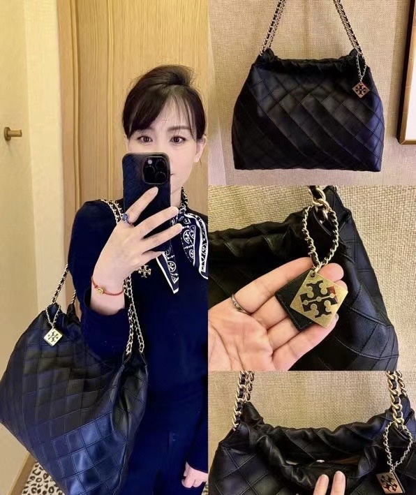 **C** กระเป๋าหนัง Tory Burch Fleming Soft Drawstring Bag สินค้าใหม่ ของแท้