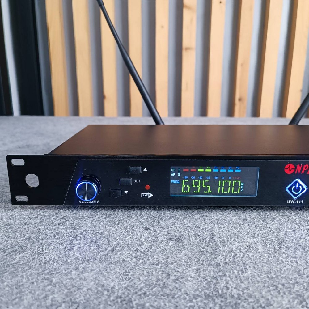 NPE UW-111/MH-58/MH-58 ไมค์ลอยคู่ ไมโครโฟนไรสาย คลื่นความถี่ใหม่ UHF (694-703MHz/748-758MHz) UW 111 / MH 58 เอไอ-ไพศาล