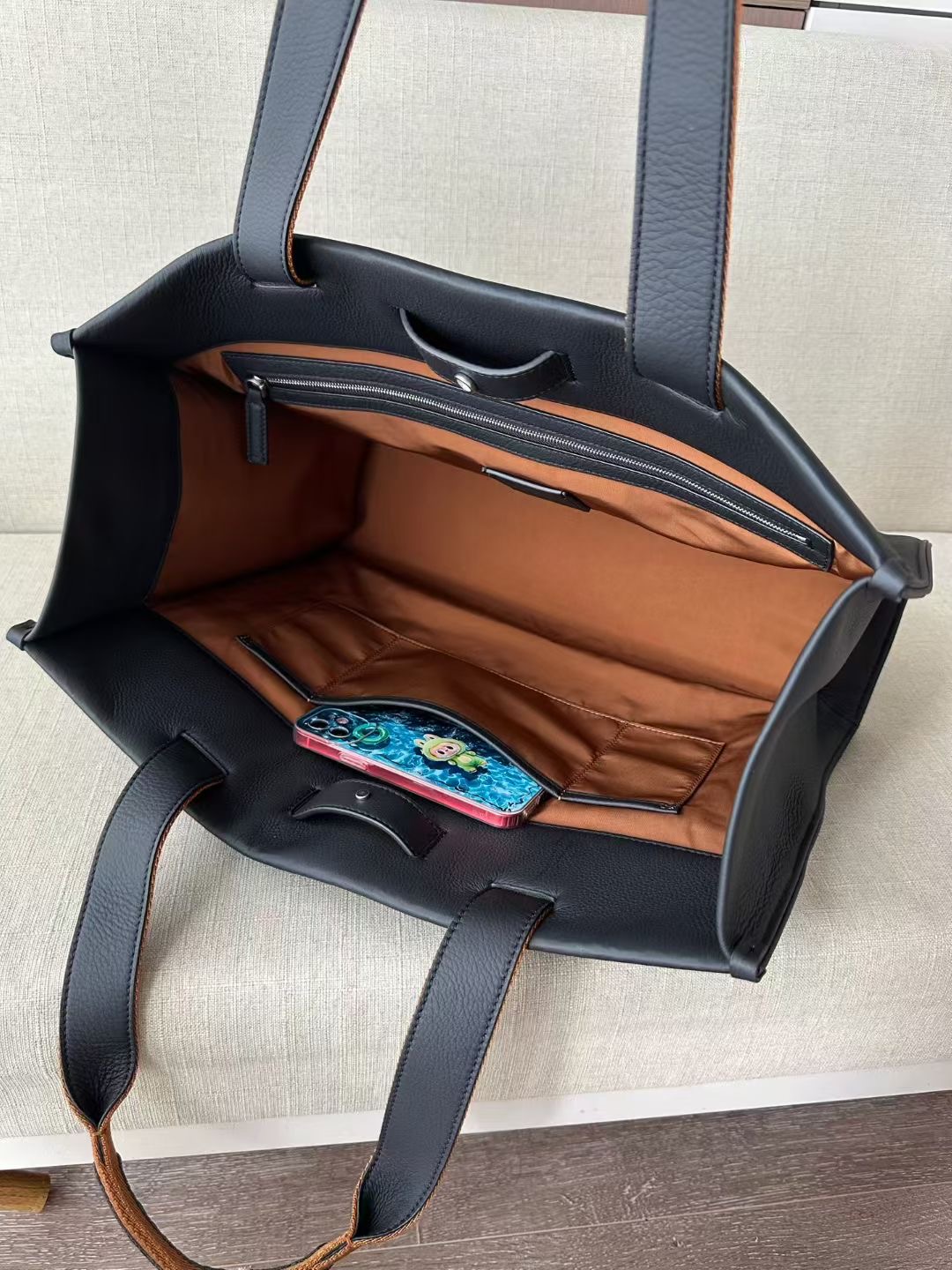 **do** กระเป๋าเดินทางหรือใส่เอกสาร Zegna BLACK DEERSKIN TOTE BAG หนังกวางนุ่ม สินค้าใหม่ ของแท้