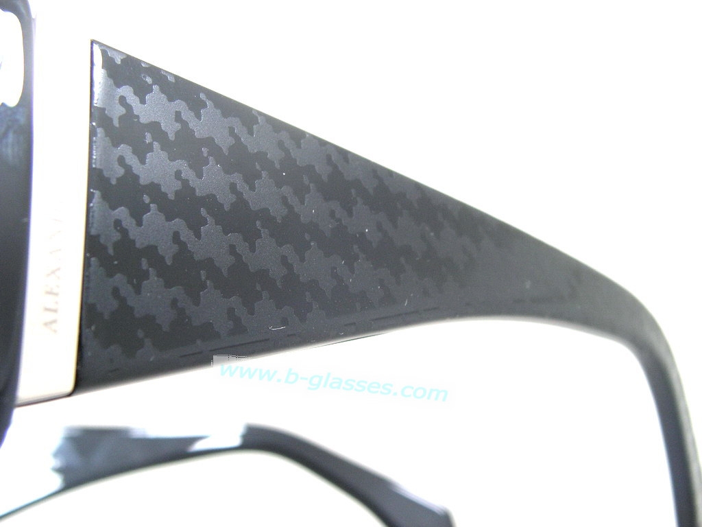 S แว่นกันแดด Alexander McQueen แบรนด์นี้หายากสุดๆค่ะ ของแท้100%และถูกสุดๆ ส่งตรงจากUS.ค่ะ