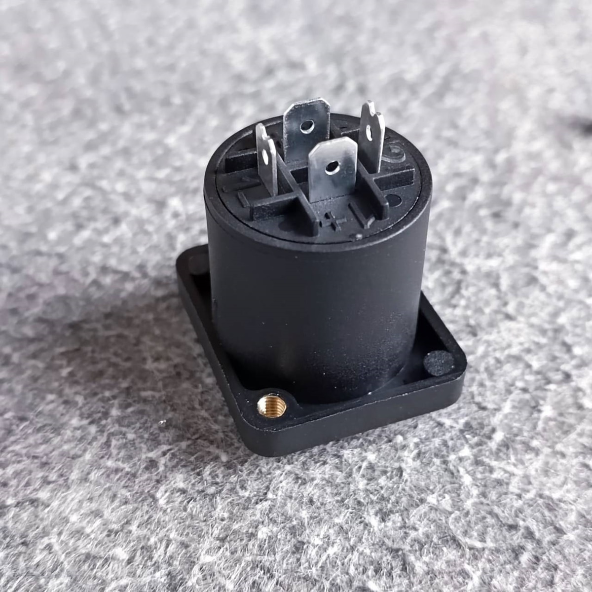 1อัน KANE COPPER1 speakon ตัวเมีย เหลี่ยมเล็ก มีน๊อตแถม สเปคคอนตัวเมีย แจ็ค สเปคคอน สเปคคอน ตัวเมีย เหลี่ยมเล็ก เอไอ-ไพศาล