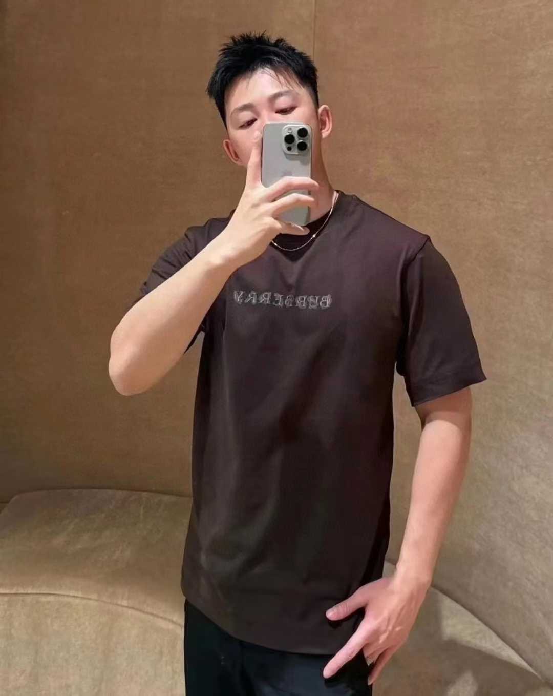 **do** เสื้อยืด Burberry Paisley Logo Cotton T-shirt มี 2 สีให้เลือก สินค้าใหม่ ของแท้