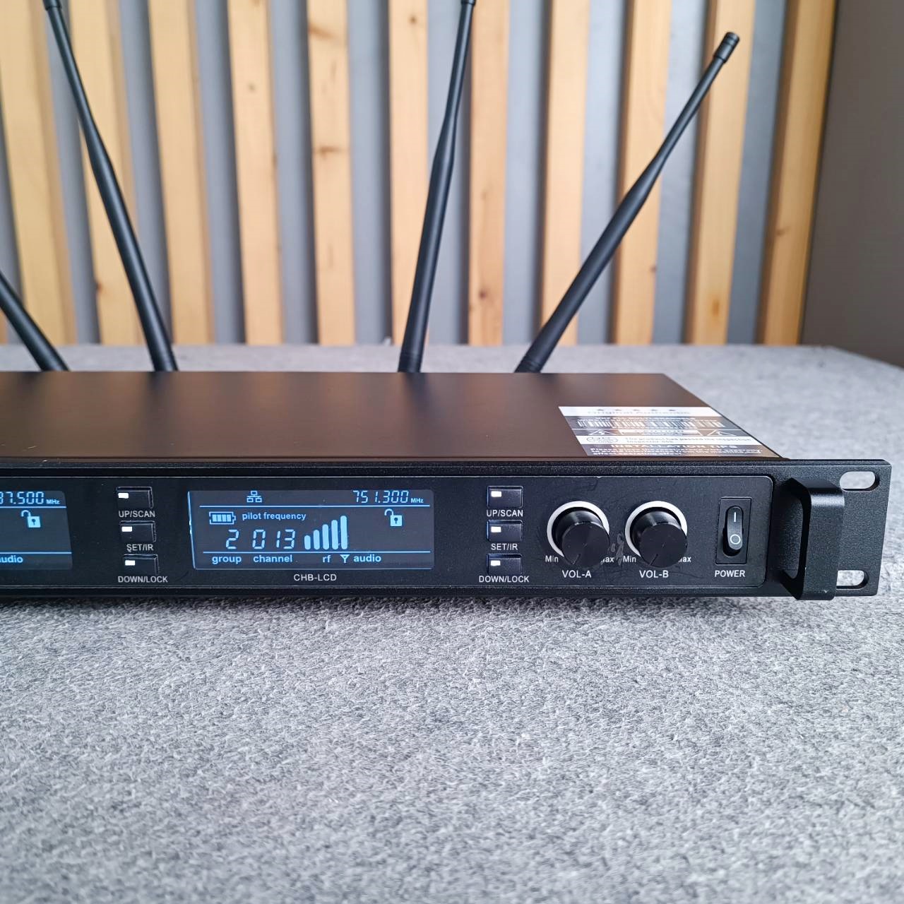 River Acoustics DM-1000 ไมค์ลอยคู่ ไมโครโฟน ไมค์ไร้สาย ไมค์ลอย มือถือคู่ DM 1000 DM1000 เอไอ-ไพศาล