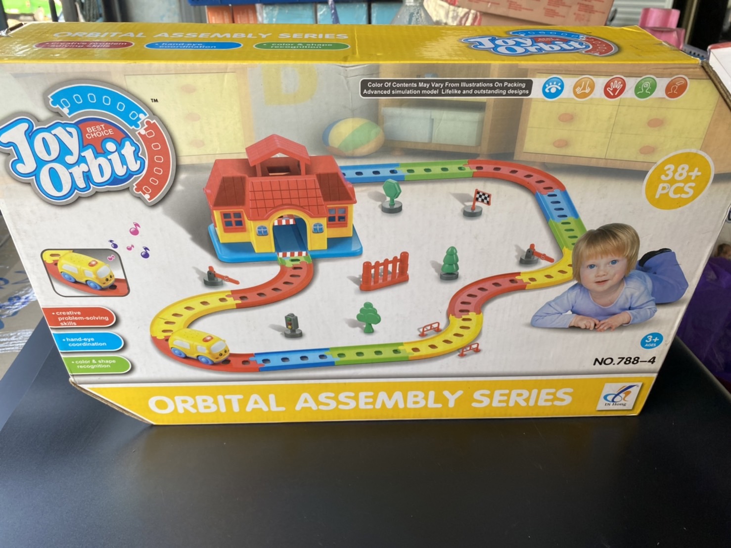 788-4 ของเล่นเด็กรางรถใส่ถ่าน รางรถของเล่น รถพร้อมรางของเล่น (ของใหม่กล่องไม่สวย)