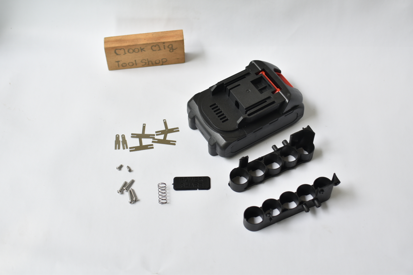 บอดี้แบต ทรงมากีต้า กรอบแบต สำหรับ DIY กล่องประกอบแบต ไม่รวมแบตเตอรี่ ไม่รวม BMS