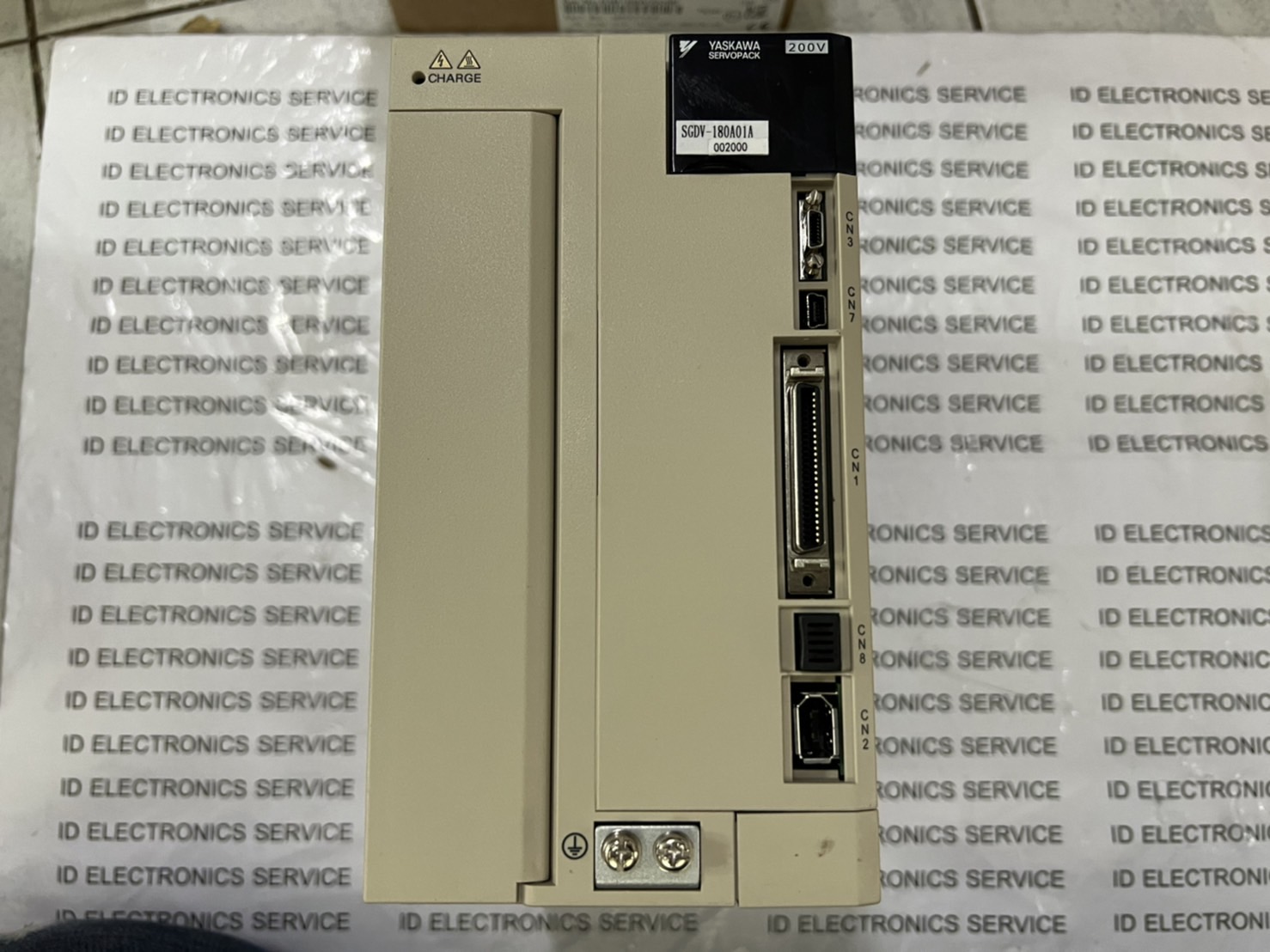 SGDV-180A01A002000 SERVO DRIVE "YASKAWA"