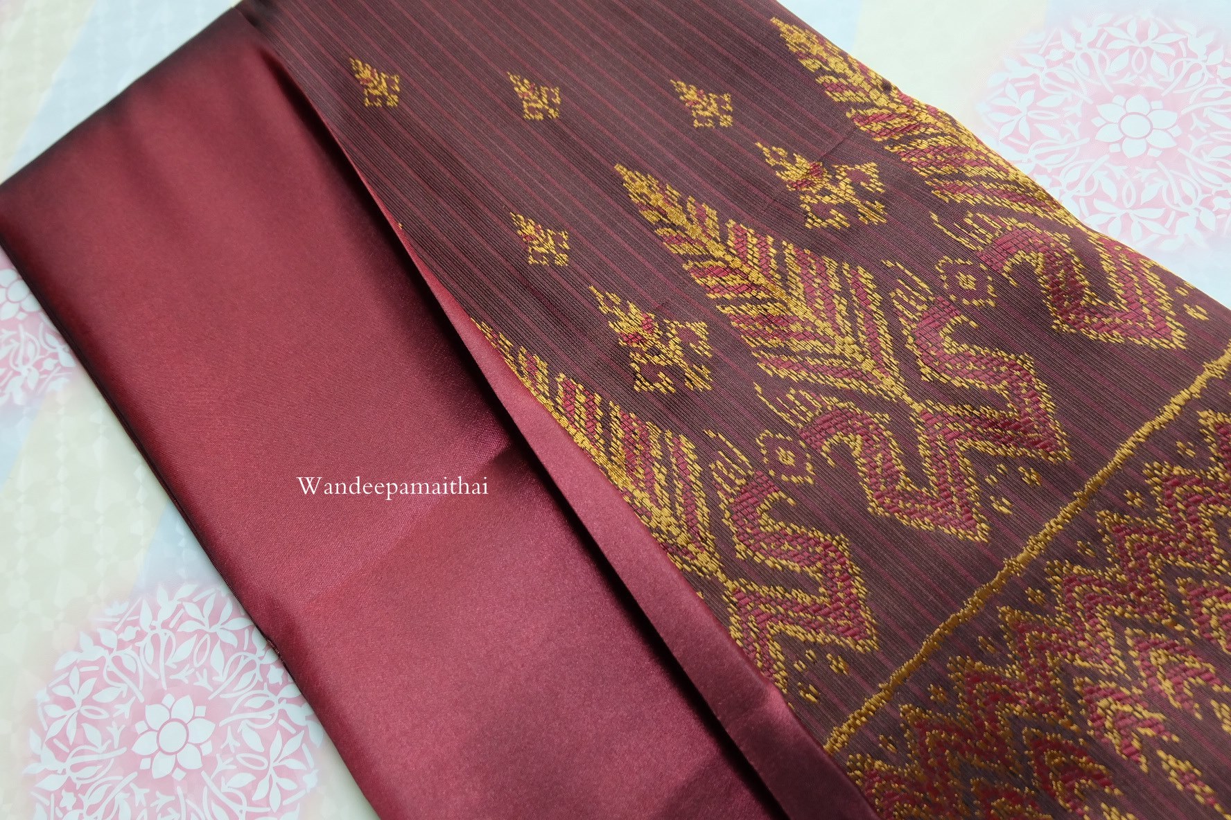 ผ้าไหมเกษตรตัดชุด สีเลือดหมู