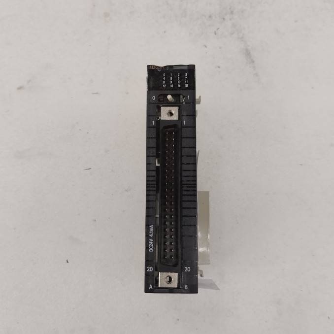 CJ1W-ID231 PLC "OMRON"