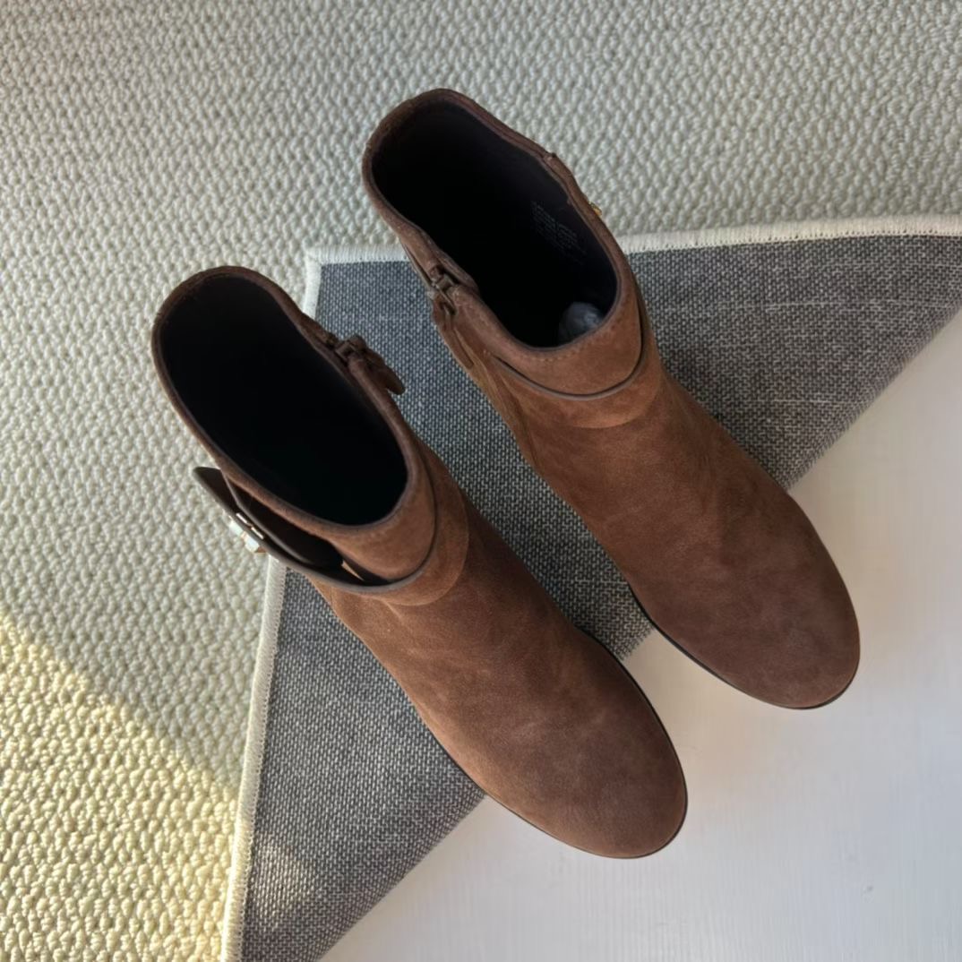 **do** รองเท้าหนังบู้ทสั้น Tory Burch T Lock High Heel Ankle Boots มี 2 สี สินค้าใหม่ ของแท้