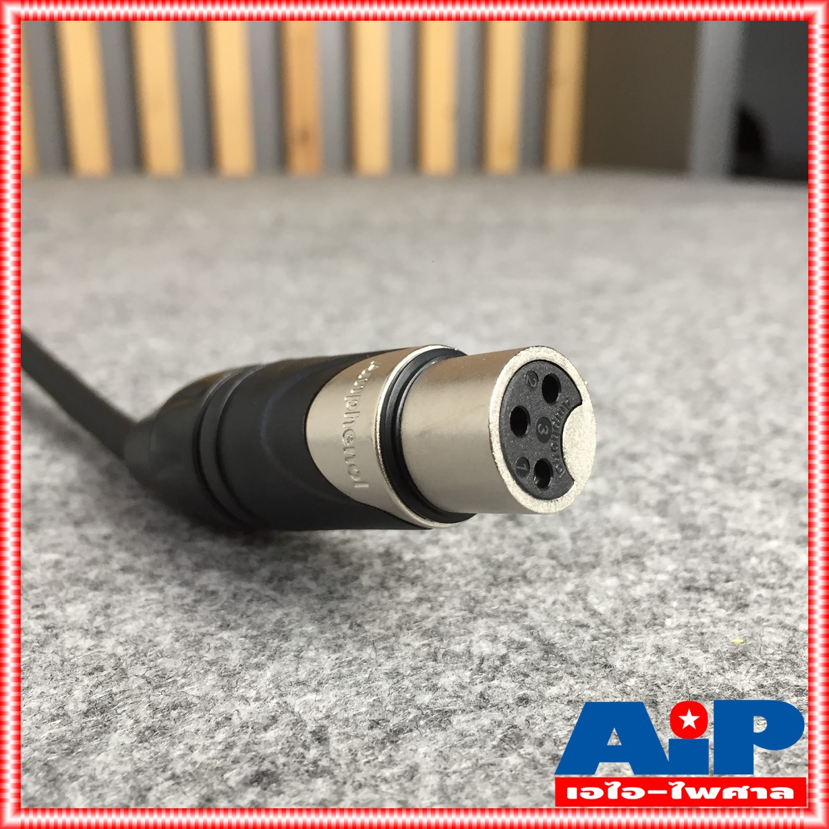 2เมตร AMPHENOL สาย XLRผู้-เมีย 2M CA03-04-C-002 สาย cannon ผู้ ออก cannon เมีย 2เมตร สายสัญญาณ XLR ผู้ - XLR เมีย ความยาว2เมตร