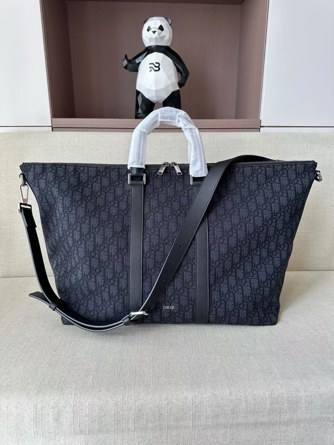 **do** กระเป๋าใบใหญ่ Dior Weekender 40 Black Dior Oblique Jacquard and Black Grained Calfskin สินค้าใหม่ ของแท้
