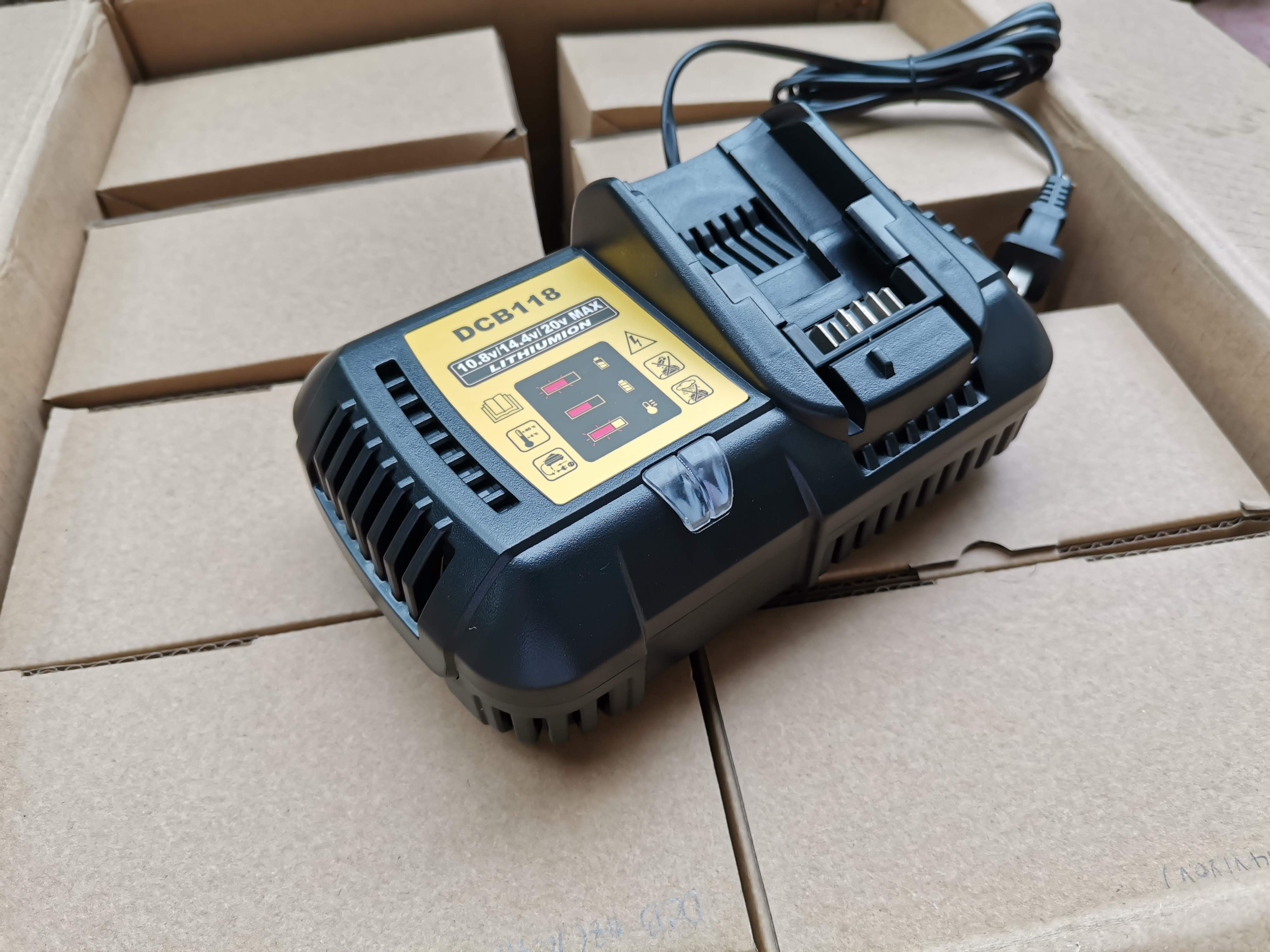 ที่ชาร์จแบต Dewalt ดีวอล 18V (20V Max) DCB118 ชาร์จเร็ว 4.5A ตัวท๊อป