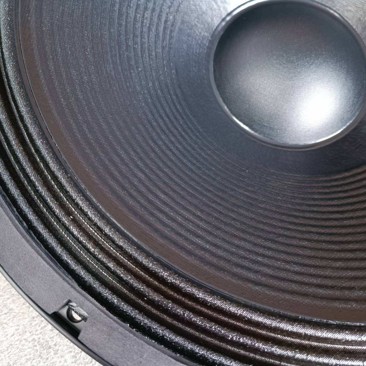 DECCON TITAN-18 ลำโพง 18นิ้ว โครงหล่อ ดอกลำโพง 18 นิ้ว ดอกลำโพงโครงหล่อ ดอกลำโพงกลางแจ้ง TITAN 18 TITAN18 เอไอ-ไพศาล