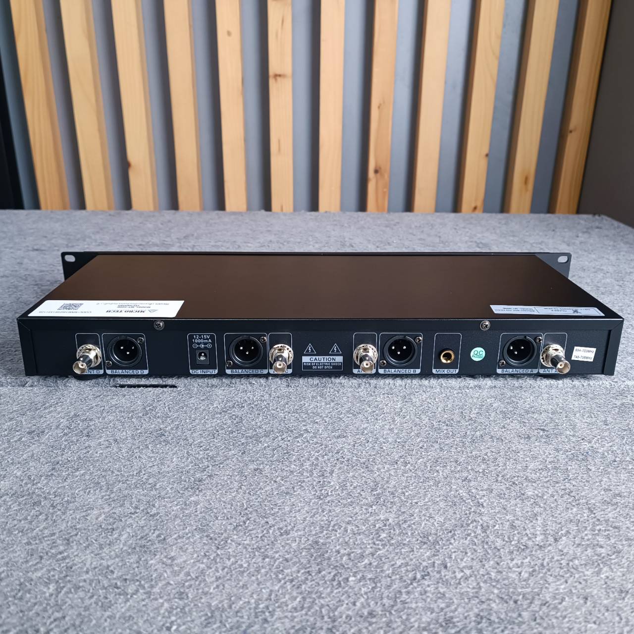 ไมค์4ด้าม MICROTECH MT-999E (4CH) ไมค์ลอย 4ด้าม UHF ไมค์โครโฟน ไมค์ลอย ไมโคร เทค MT 999E MT999E เอไอ-ไพศาล