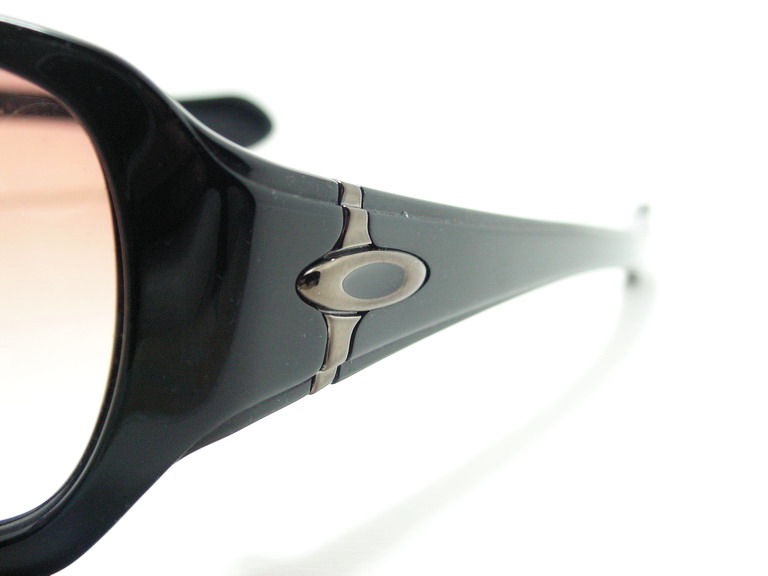 แว่นกันแดด Oakley Script สี Black สวยมากมายค่ะ ของแท้และถูกที่สุด ส่งตรงจากUS.ค่ะ