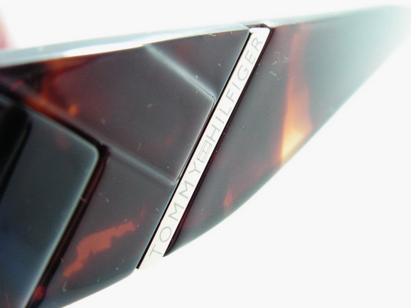 หมดแล้วค่ะ+++แว่นกันแดด Tommy Hilfiger !!!สวยเก๋สุดๆค่ะ ของแท้100%และถูกสุดๆ ส่งตรงจากUS.ค่ะ