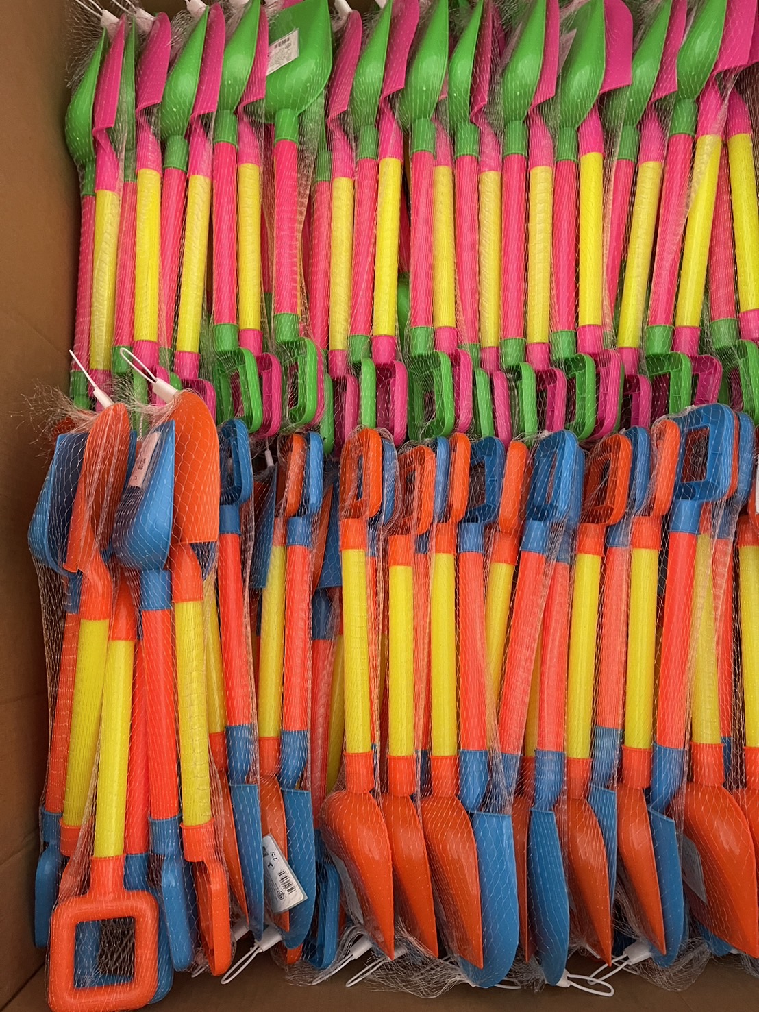 31935 ของเล่นเด็กพลั่วตักทราย ที่ตักทรายของเล่น 2 ชิ้น ถุงตาข่าย ปลีกชิ้นละ