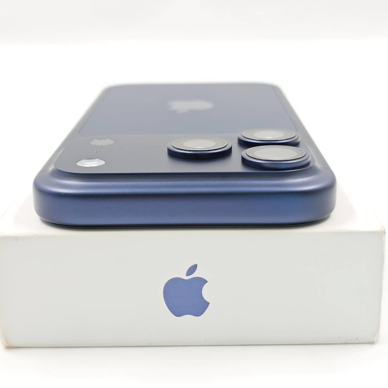 🥕🐰 iPhone 17 Pro 256GB Deep Blue 🐰🥕 มาแล้ว‼️ 17 Pro ครบกล่องแท้ แบต100% ปกศ.11เดือน ราคาสุดคุ้ม 📣