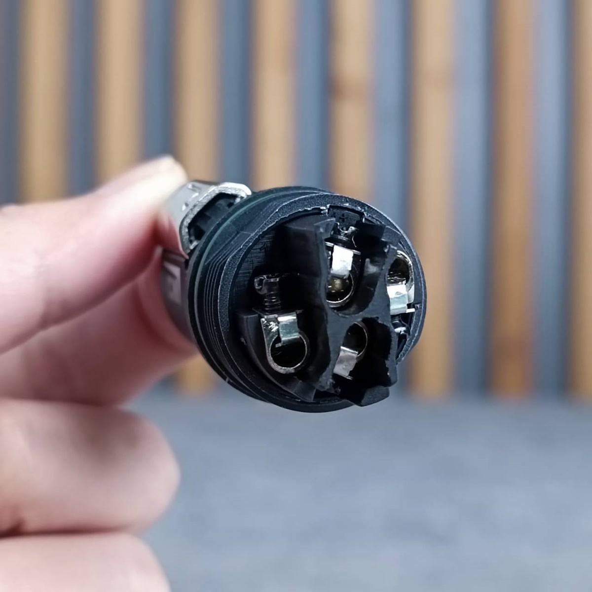 ปลั๊ก SPEAKON CM CL4FX-W-S สเปคคอน แจ็คสเปคคอน สเปคคอนตู้ลำโพง เอ-ไพศาล