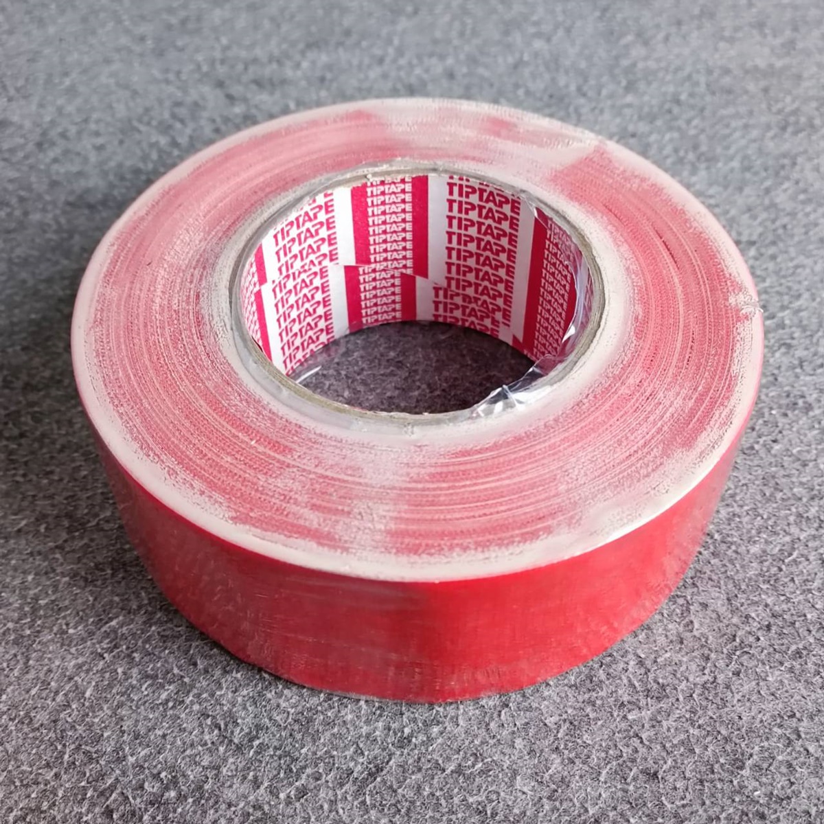 1ม้วน สีแดง แร็คซีน2นิ้ว 50หลา เทปกาว2" เทปกาว2นิ้ว เทป อุปกรณ์สำหรับงานเวที แร็คซีนสีแดง แร็คซีนยาว50หลา แร็คซีน50หลา เอไอ-ไพศาล