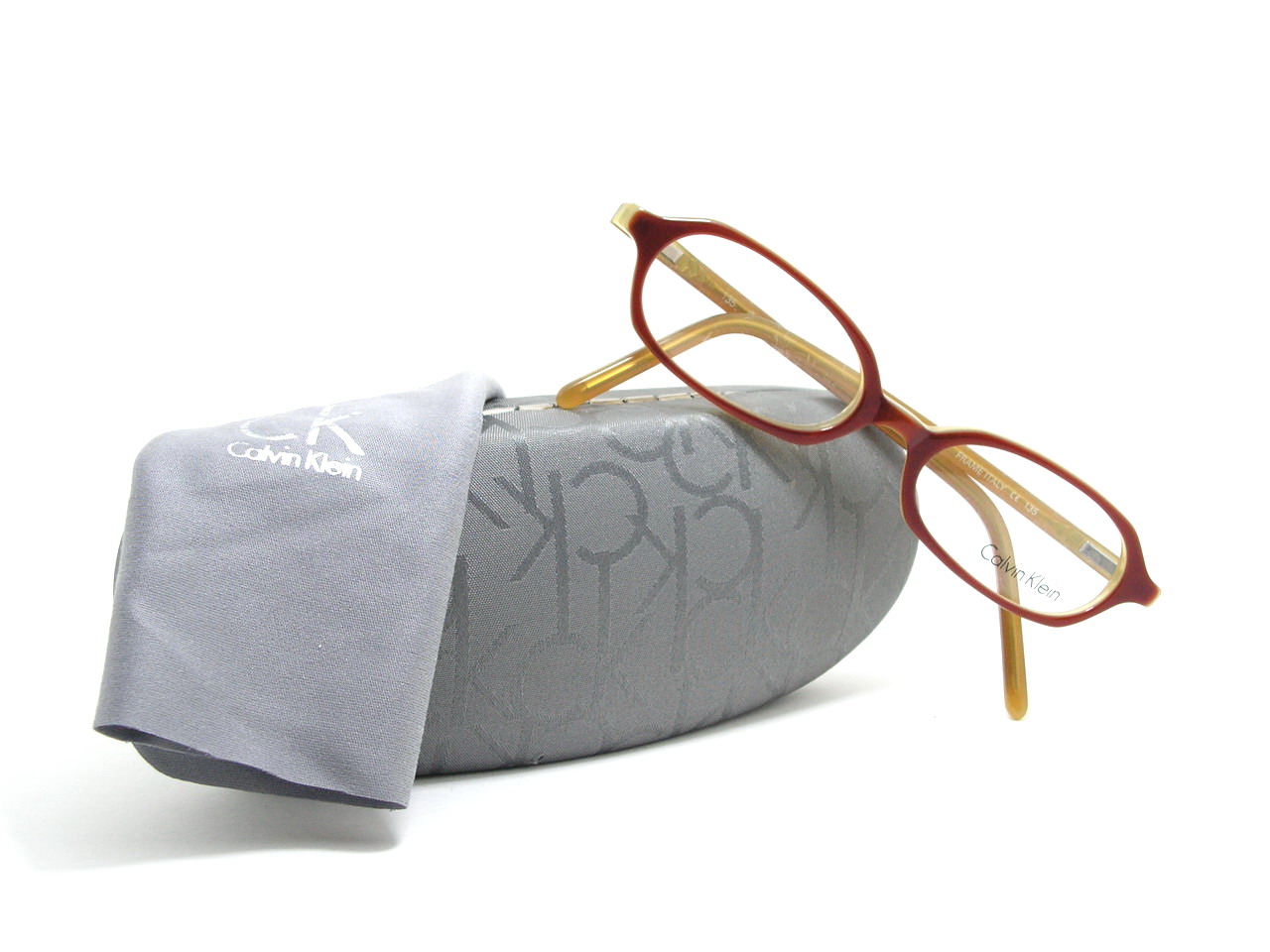 กรอบแว่นสายตา Calvin Klein ทรงสุดฮิตเลยค่ะ ของแท้และถูกที่สุด ส่งตรงจากUS.ค่ะ