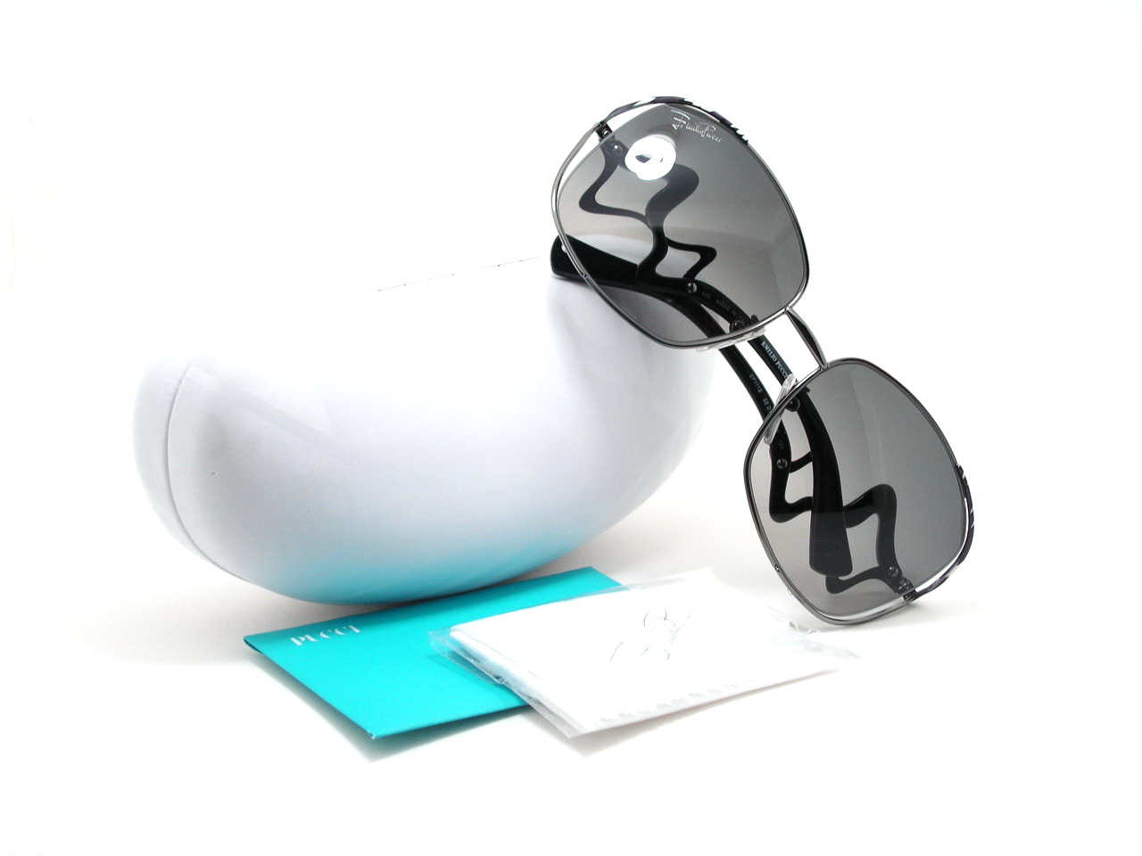 แว่นกันแดด Emilio Pucci ไฮโซมากมายค่ะแบรนด์นี้ ของแท้100%และถูกสุดๆ ส่งตรงจากUS.ค่ะ