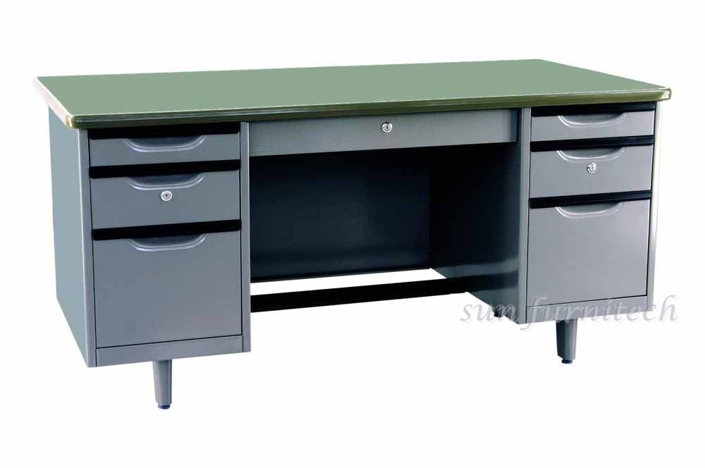 โต๊ะทำงานเหล็ก 4.5 ฟุต พร้อมลิ้นชัก มีกุญแจล็อค ยี่ห้อ Elegant รุ่น TM45