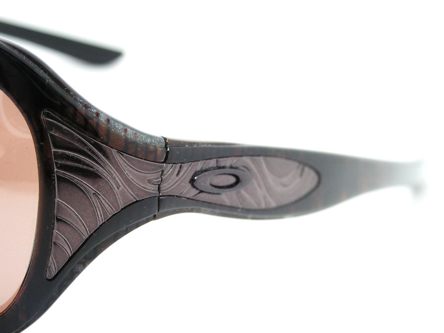 แว่นกันแดด Oakley Embrace สี Sable สวยมากมายค่ะ ของแท้และถูกที่สุด ส่งตรงจากUS.ค่ะ