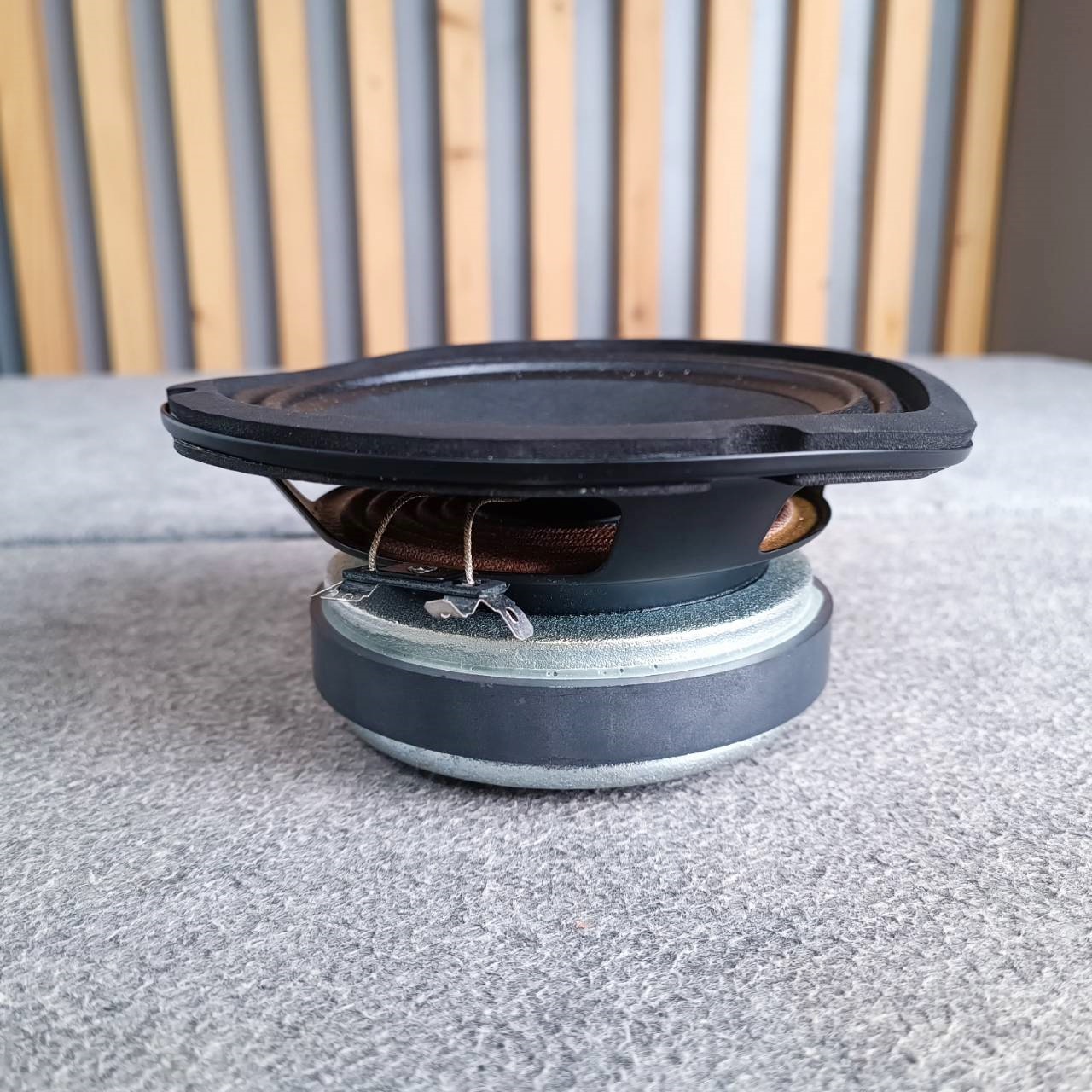 สินค้าเสียหายจากการขนส่ง KANE ชนะเลิศ 3 ลำโพง 6.5นิ้ว *8โอร์ม* โครงเบี้ยว ใช้งานได้ปกติ คาเน่ CHAMPION 3 KA NE III ชนะเลิศ-3 ชนะเลิศ3 เอไอ-ไพศาล