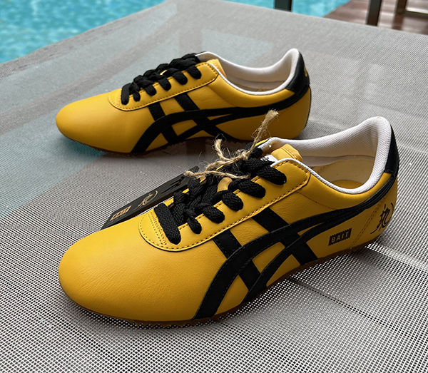 รองเท้าโอนิ ไทชิ Yellow / Black (X Bruce LEE) Rare item (Sz 38 euro คู่ที่ 038/100)
