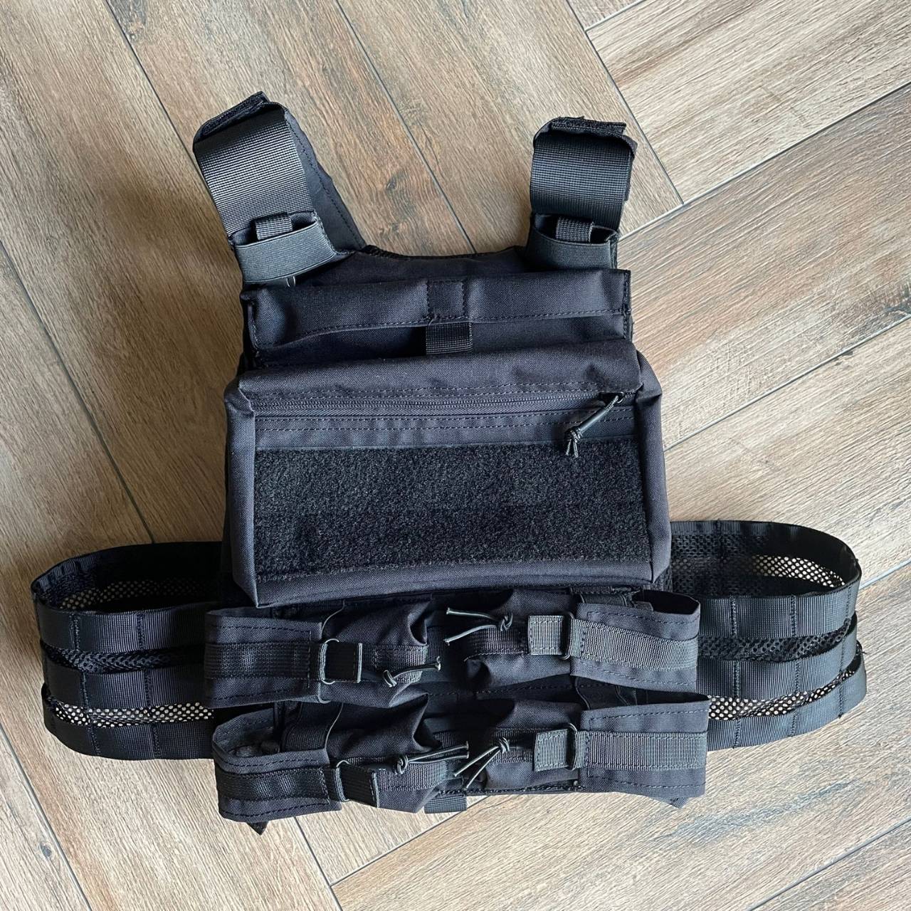 กระเป๋าติดเวส LB1 ดำ