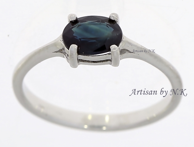แหวนเงินแท้ชุบโรเดี้ยมฝังไพลินแท้ (Silver blue sapphire ring with Rhodium plated) NKR41941BS