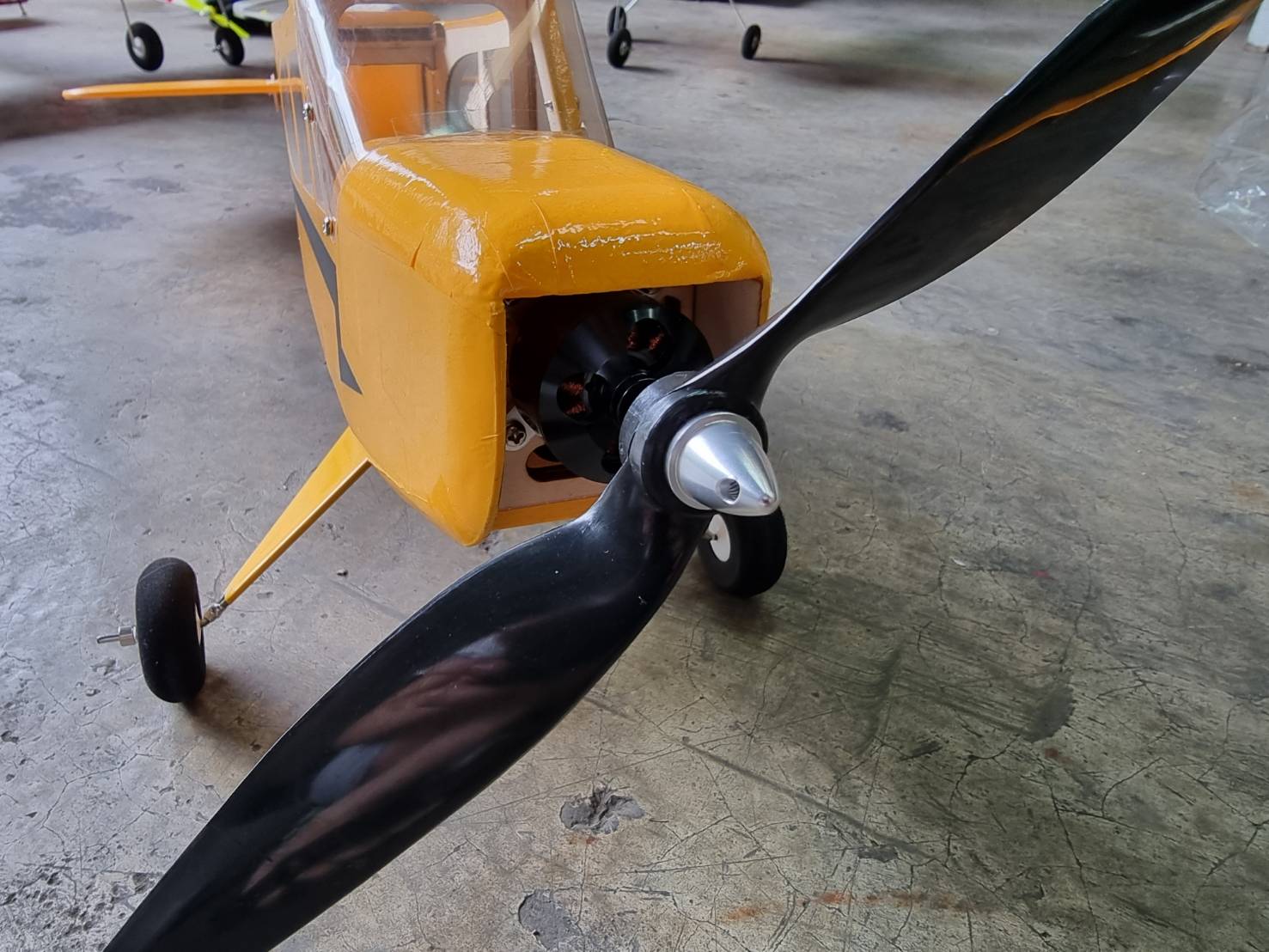 เครื่องบิน : Piper J-3 1.2M. (ไม่รวมสปินเนอร์ ใบพัด ล้อ)(สอบถามลายได้ที่ร้านค้า)